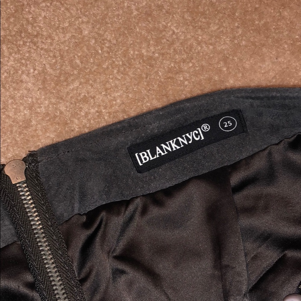 Blank NYC suede gray skirt - Picture 3 of 3